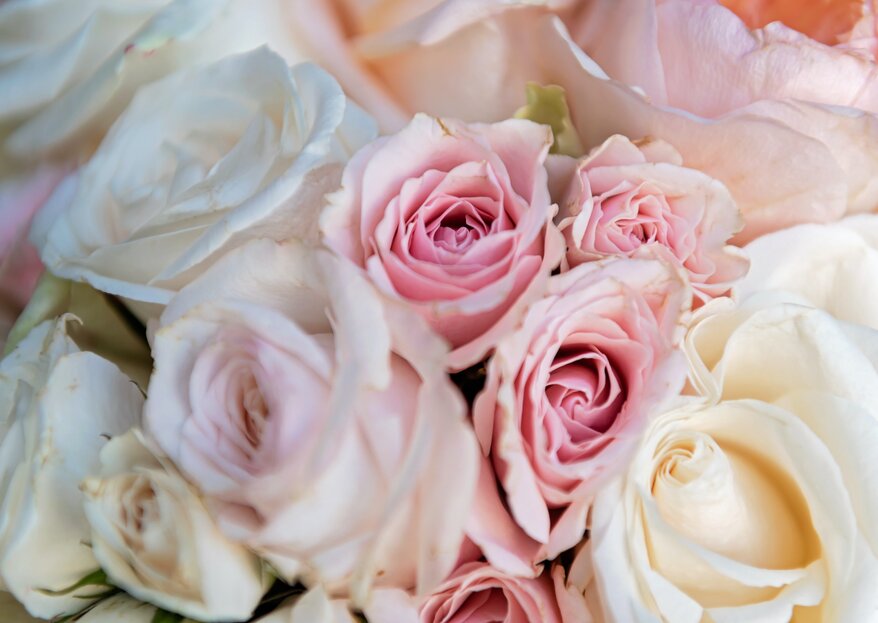 Bukiet ślubny z róż - jak stworzyć piękną kompozycję?